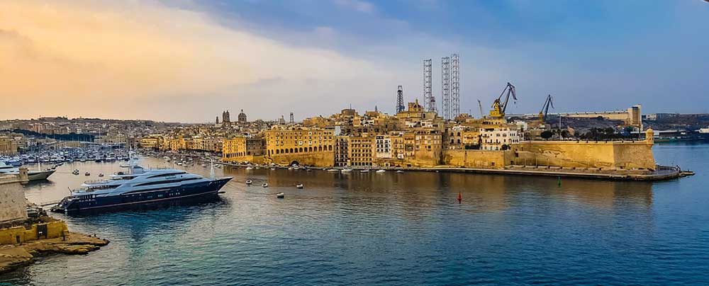 Een zeiljacht huren op Malta voor bareboat zeilen zeilvakanties